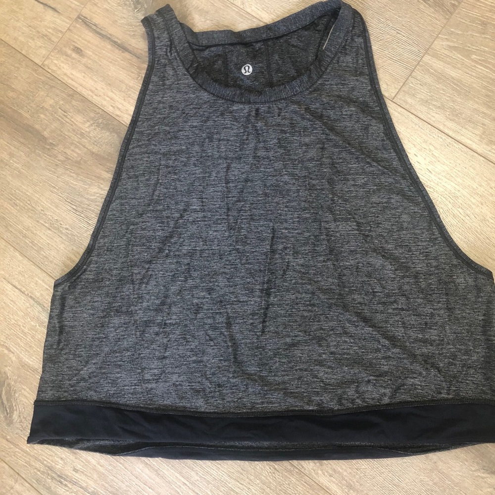 LULULEMON TANK🍋